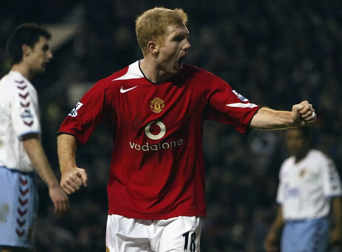 Paul Scholes celebrates scoring a goal for Manchester United. Image: Getty
