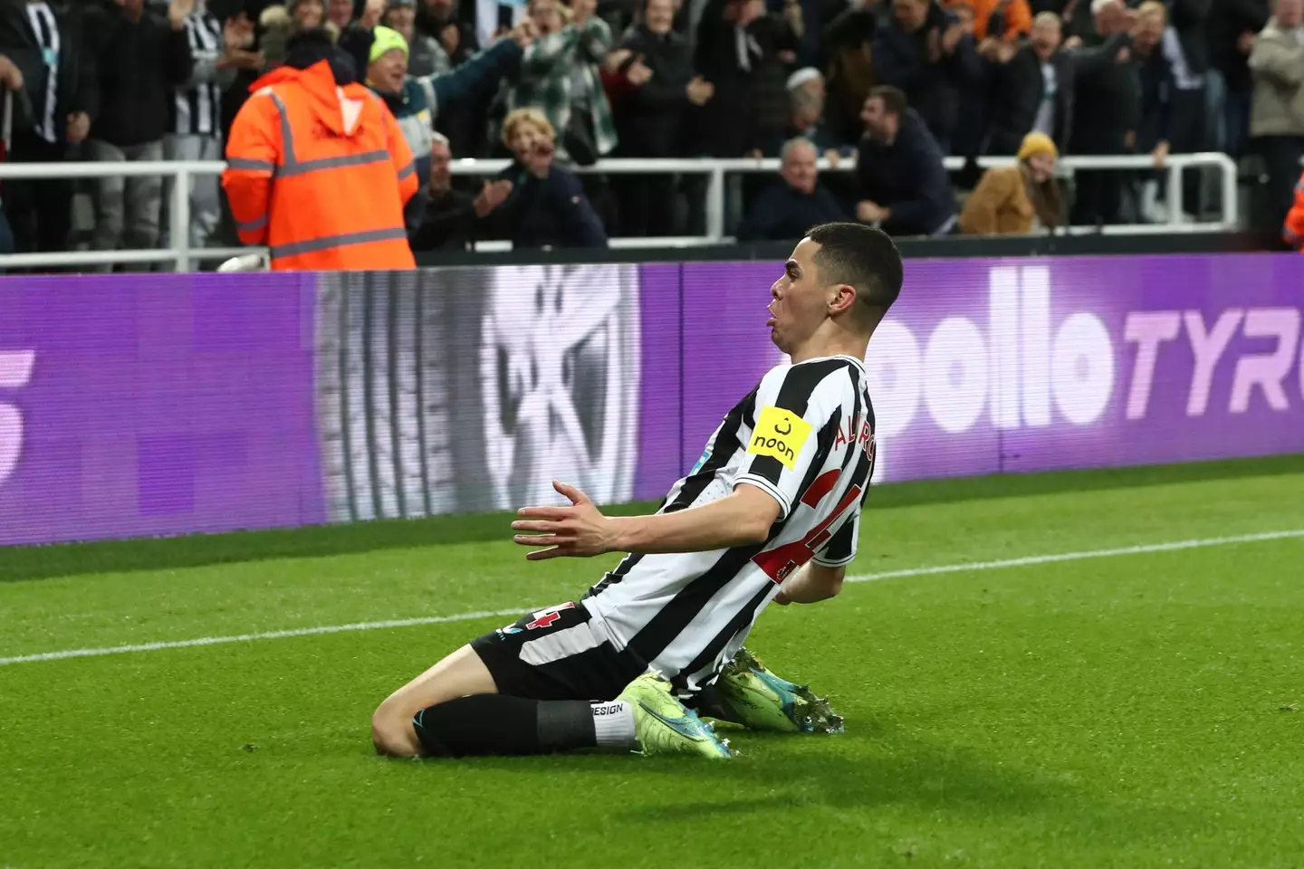 Almiron celebrates his goal against Everton. (Image