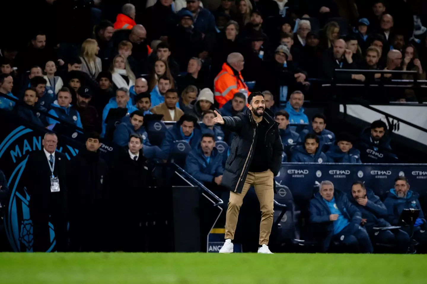Ruben Amorim on the touchline during Manchester City vs. Manchester United. Image: Getty