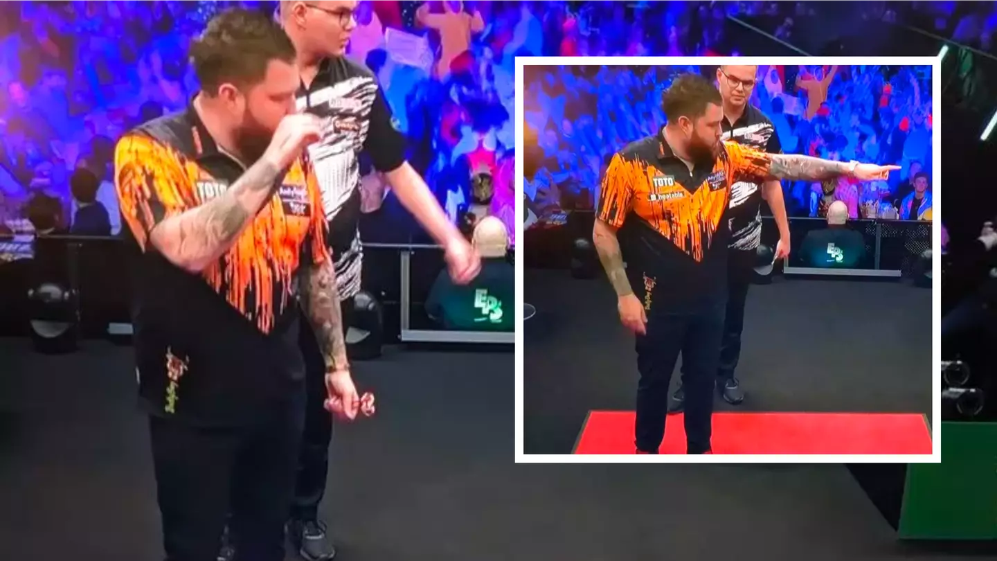 Michael Smith furious at photographer during Dutch Darts Masters defeat