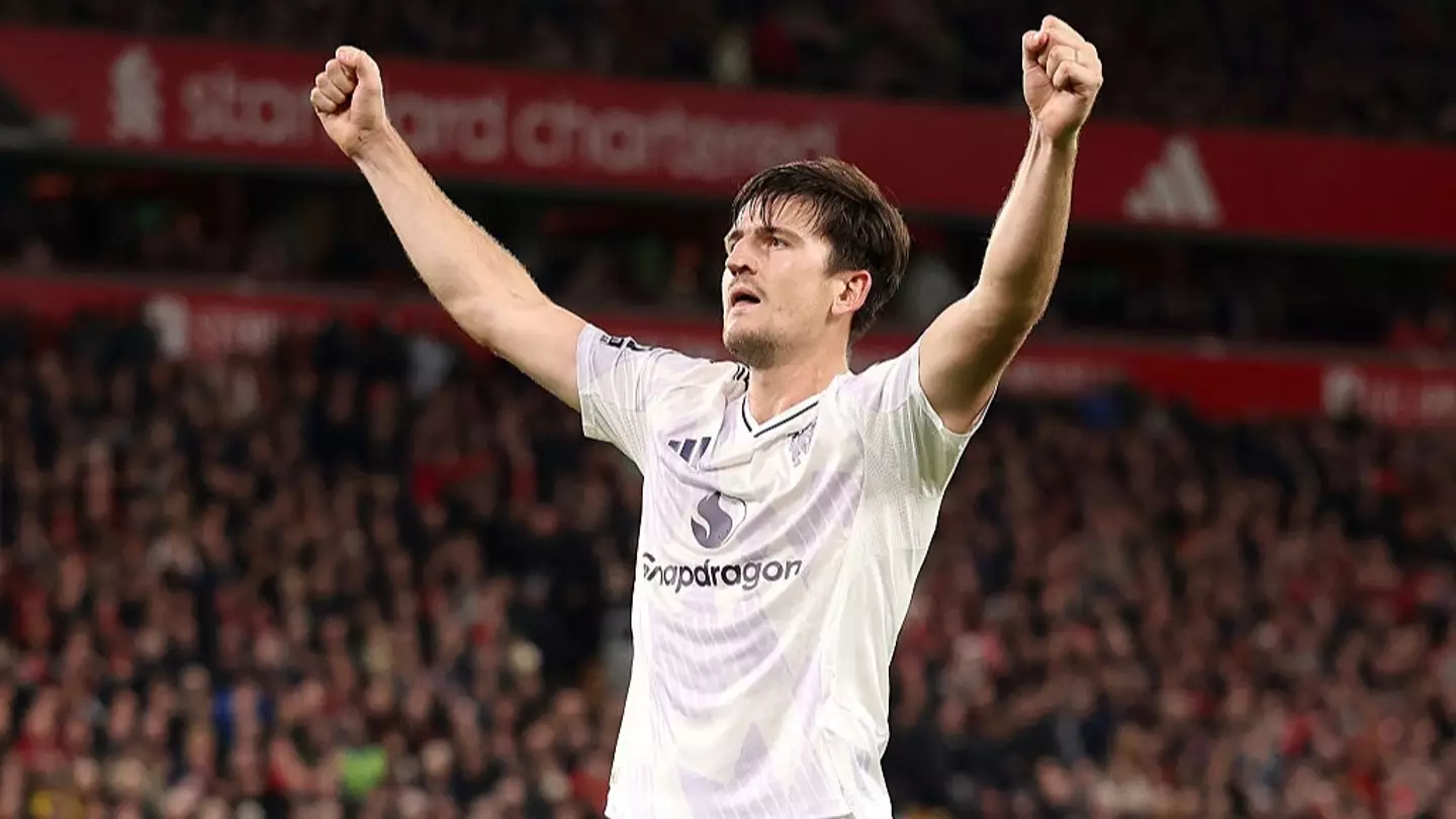 Gary Neville Slammed After What He Did Following Man United Winner at Anfield