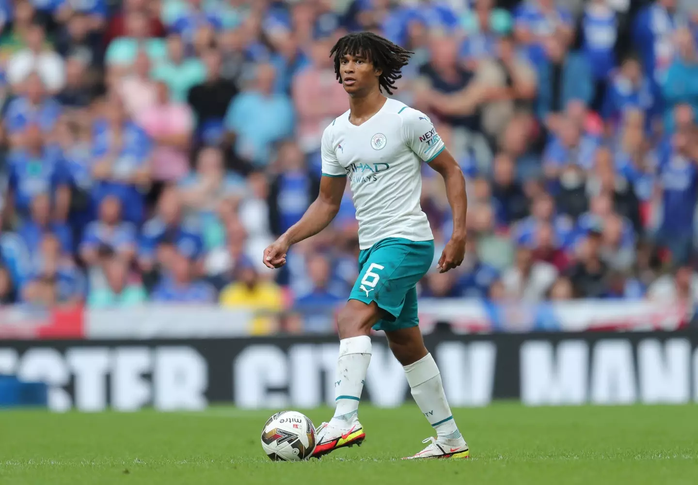 Nathan Ake is close to sealing a move to Chelsea. (Alamy)
