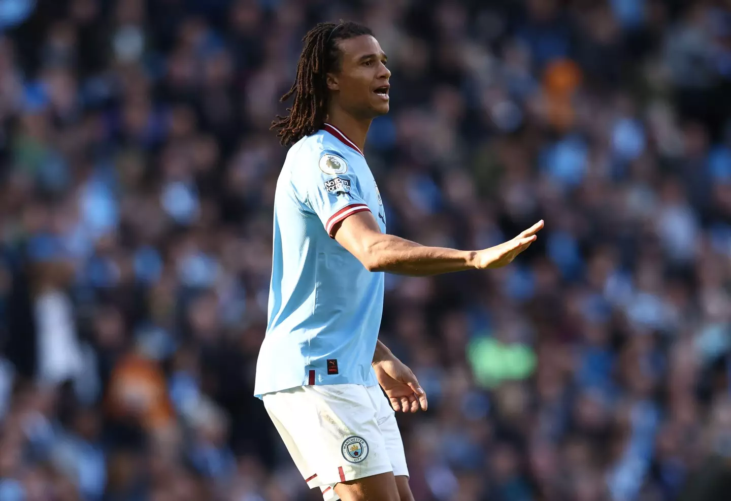 Nathan Aké in Premier League action (Sportimage / Alamy)