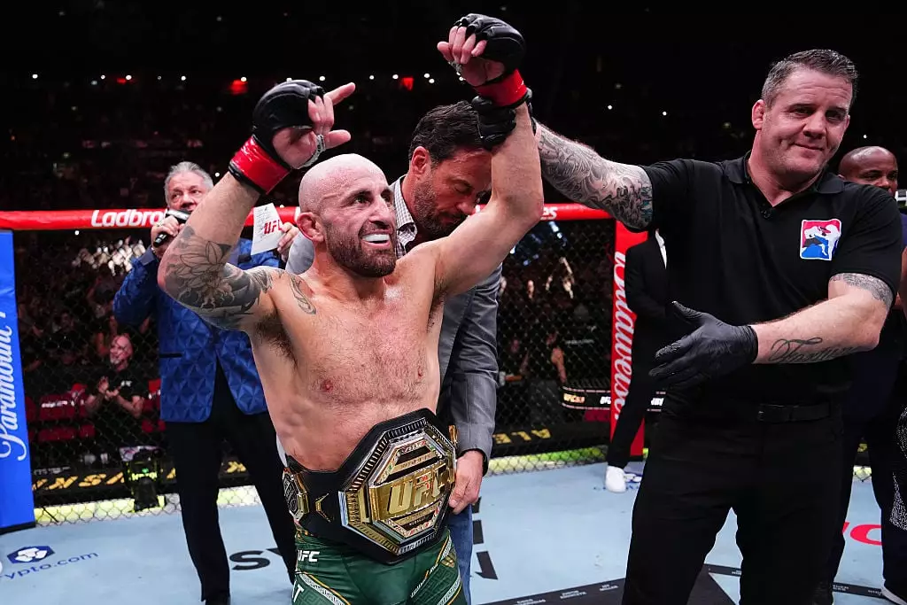 Alexander Volkanovski defender his featherweight belt at UFC 325. (Image: Jeff Bottari/Zuffa LLC)