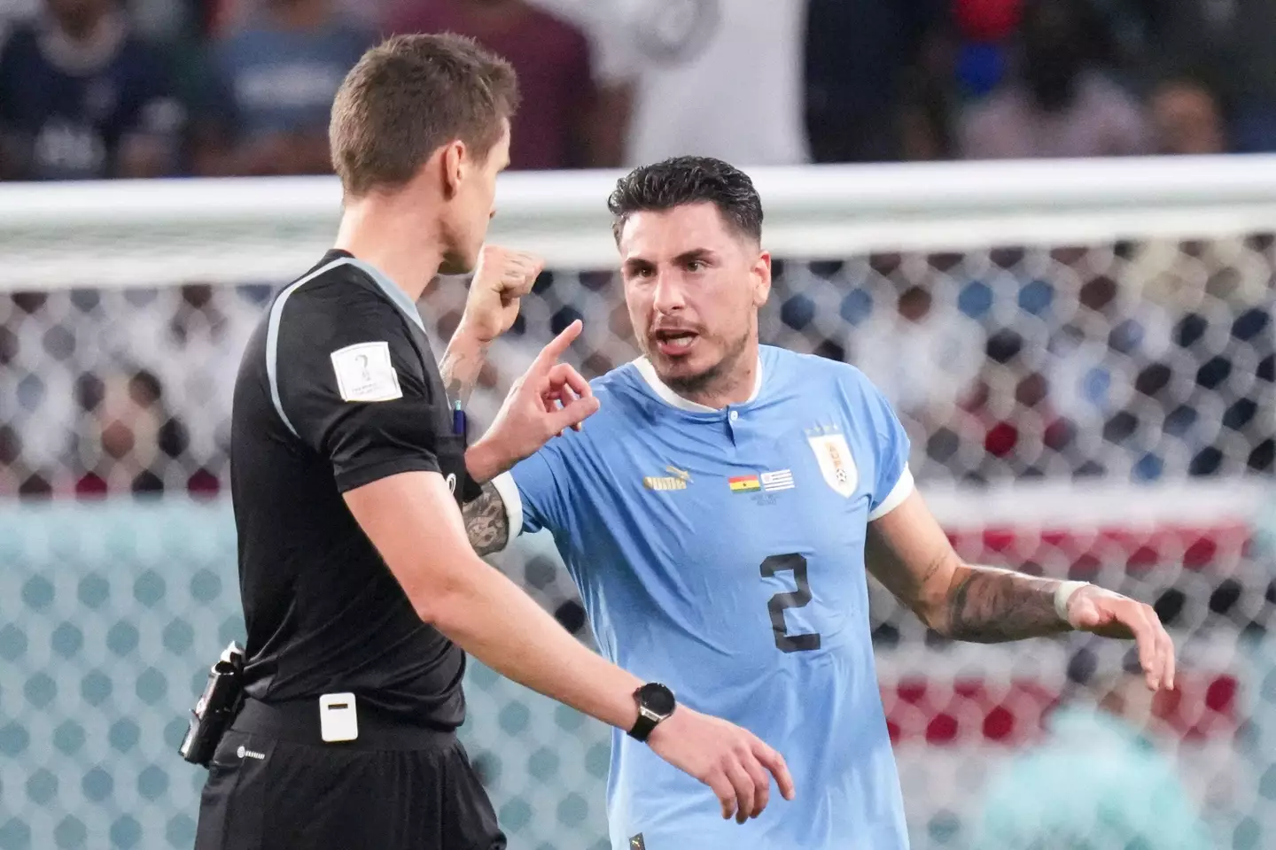 Gimenez arguing with referee Daniel Siebert. (Image