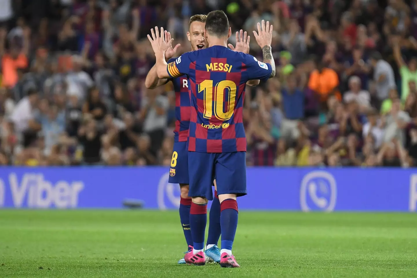 Messi compared Arthur to Barcelona legend Xavi (Image: Alamy)