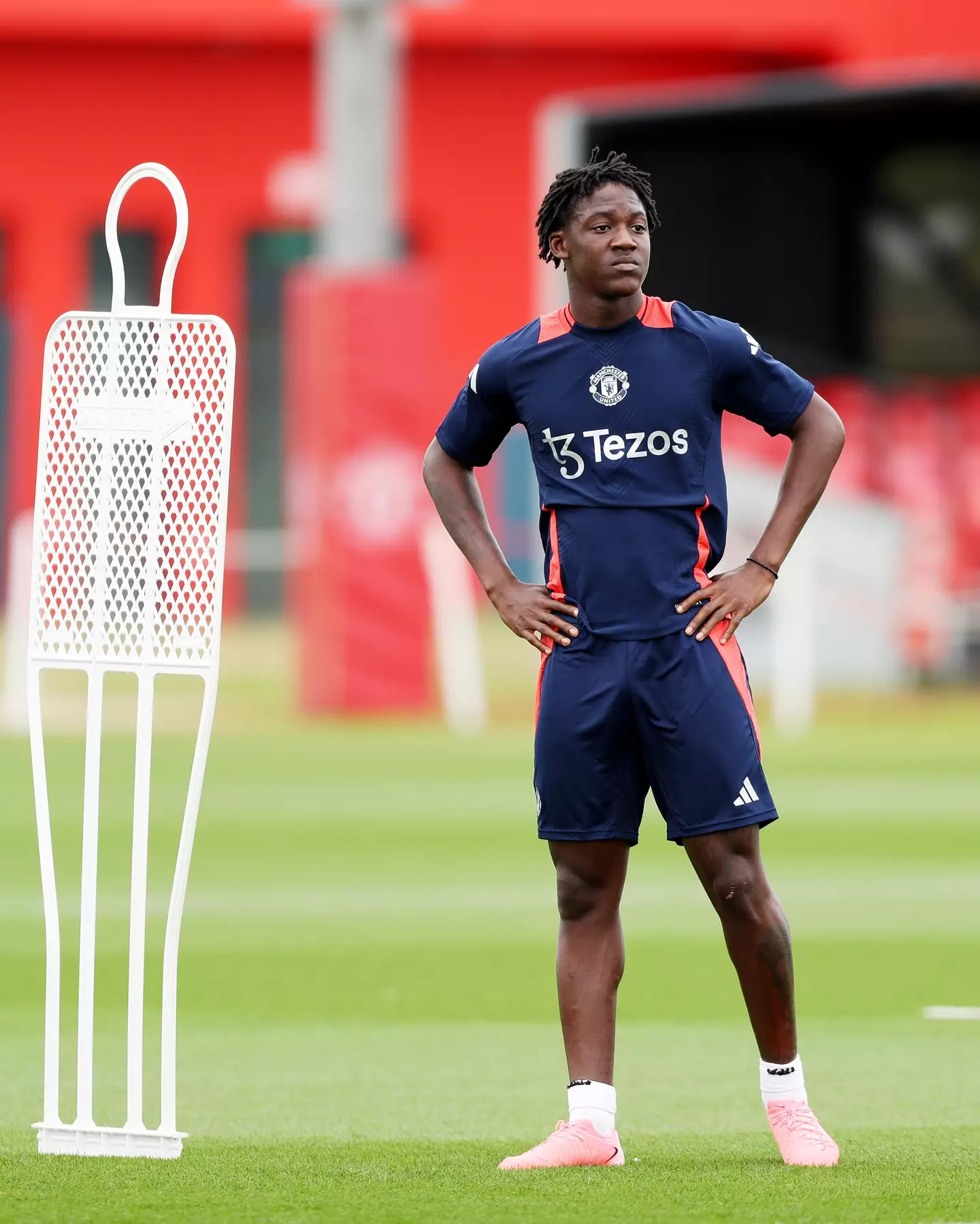 Kobbie Mainoo without a number on his training kit. Image: Getty