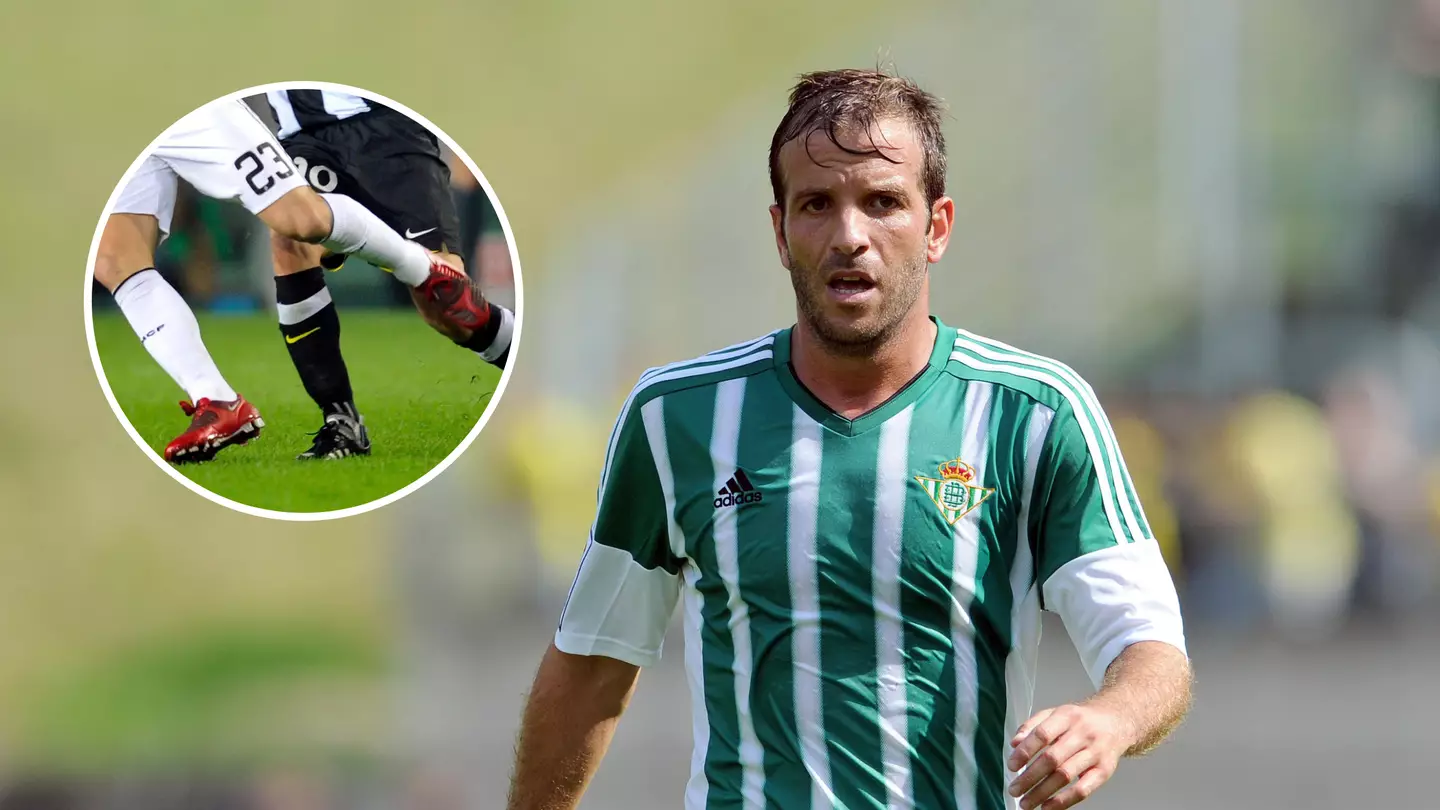 Rafael Van Der Vaart Had A Bizarre Contract Clause That Stopped Him Wearing Red Boots