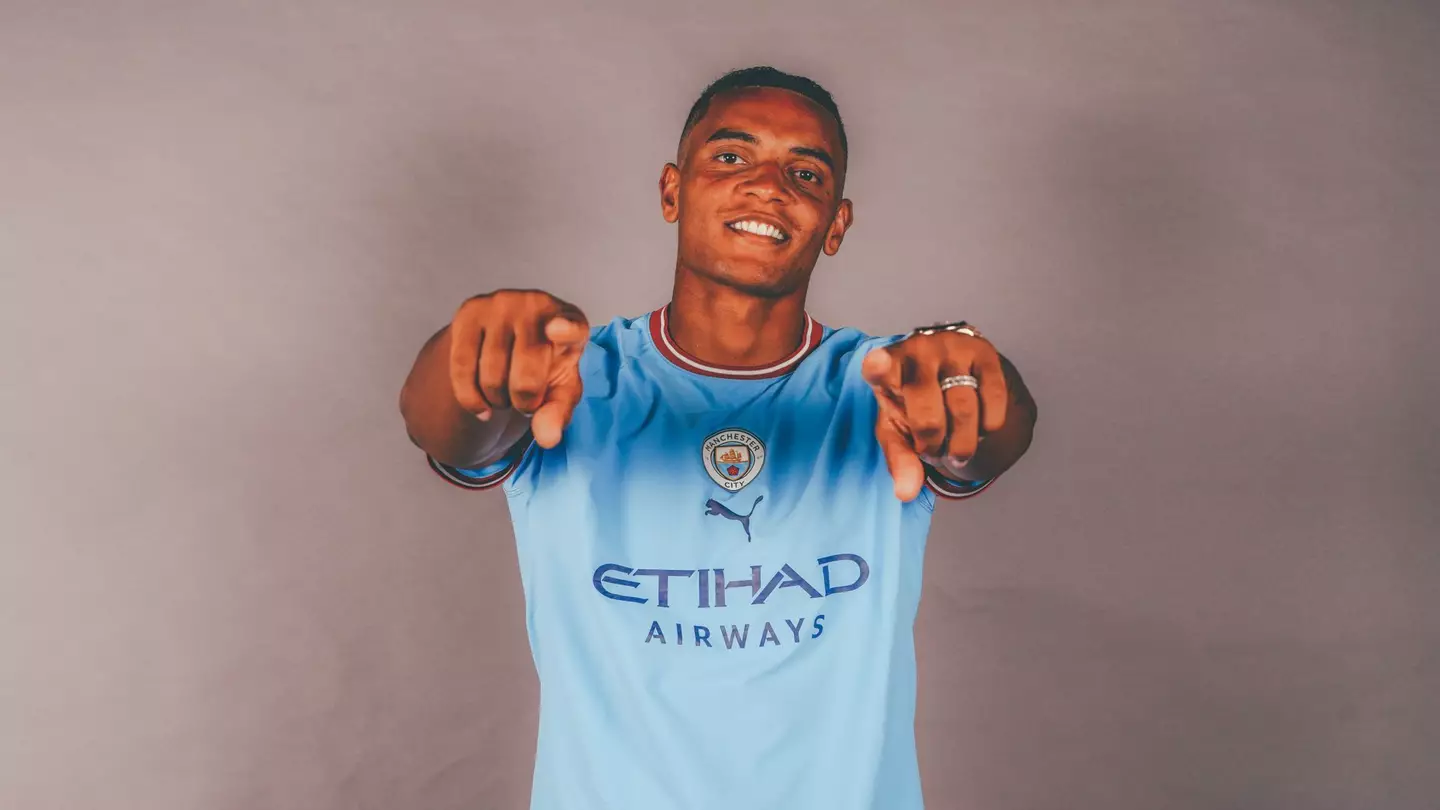 Manchester City confirm signing of Manuel Akanji from Borussia Dortmund