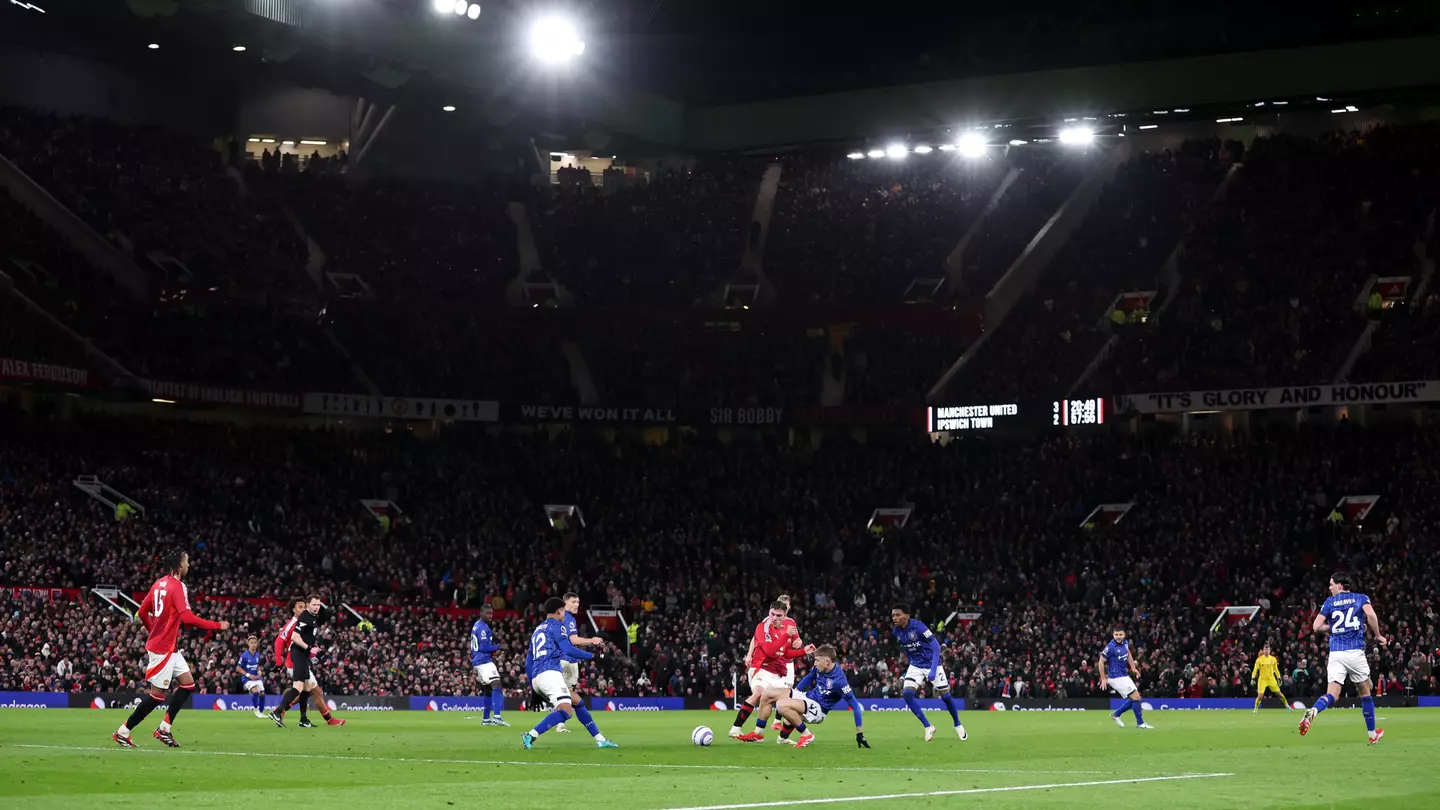 Man Utd fans say it's 'time to liquidate' after spotting what happened during half-time of Ipswich game