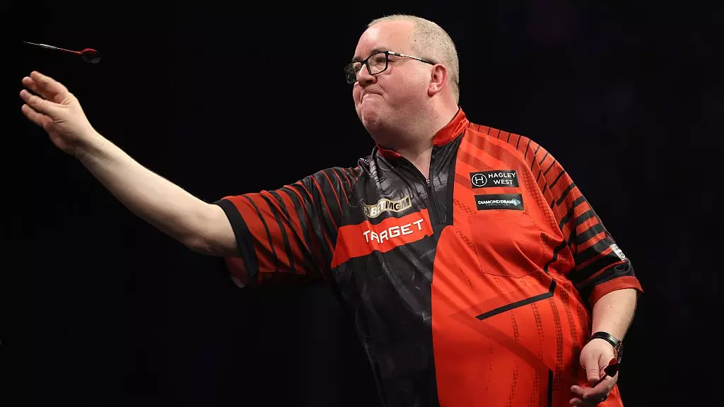 Darts Legend Calls Out Commentator for Stephen Bunting Remark Before PL Match