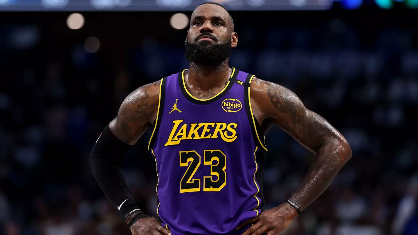 What LeBron James did with his wife after Lakers game has turned heads