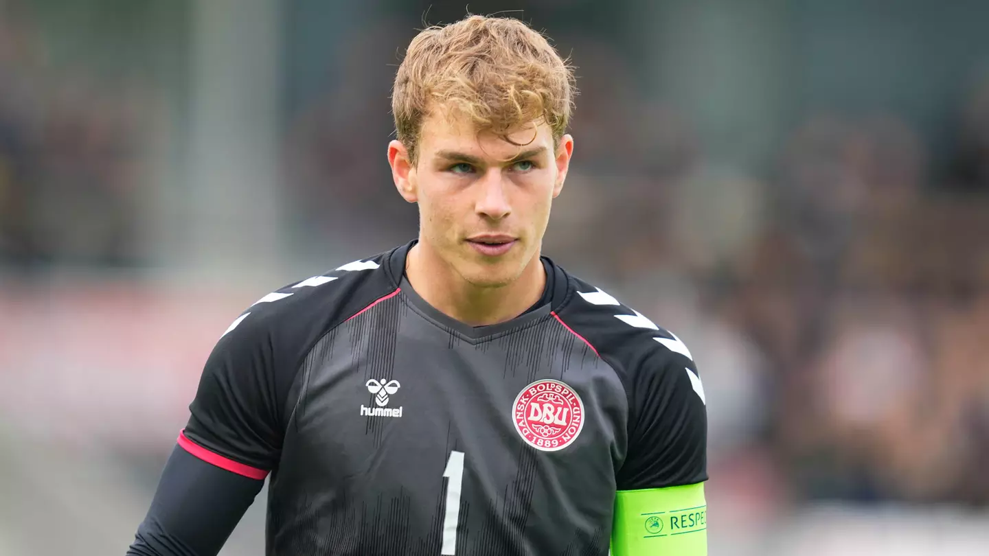 Why Erik ten Hag should sign this U21 Danish goalkeeper to challange David de Gea at Manchester United