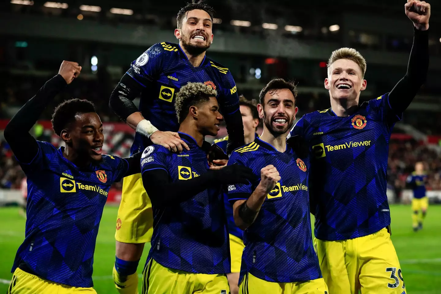 Rashford was in need of his goal and his teammates were quick to celebrate with him. Image: PA Images