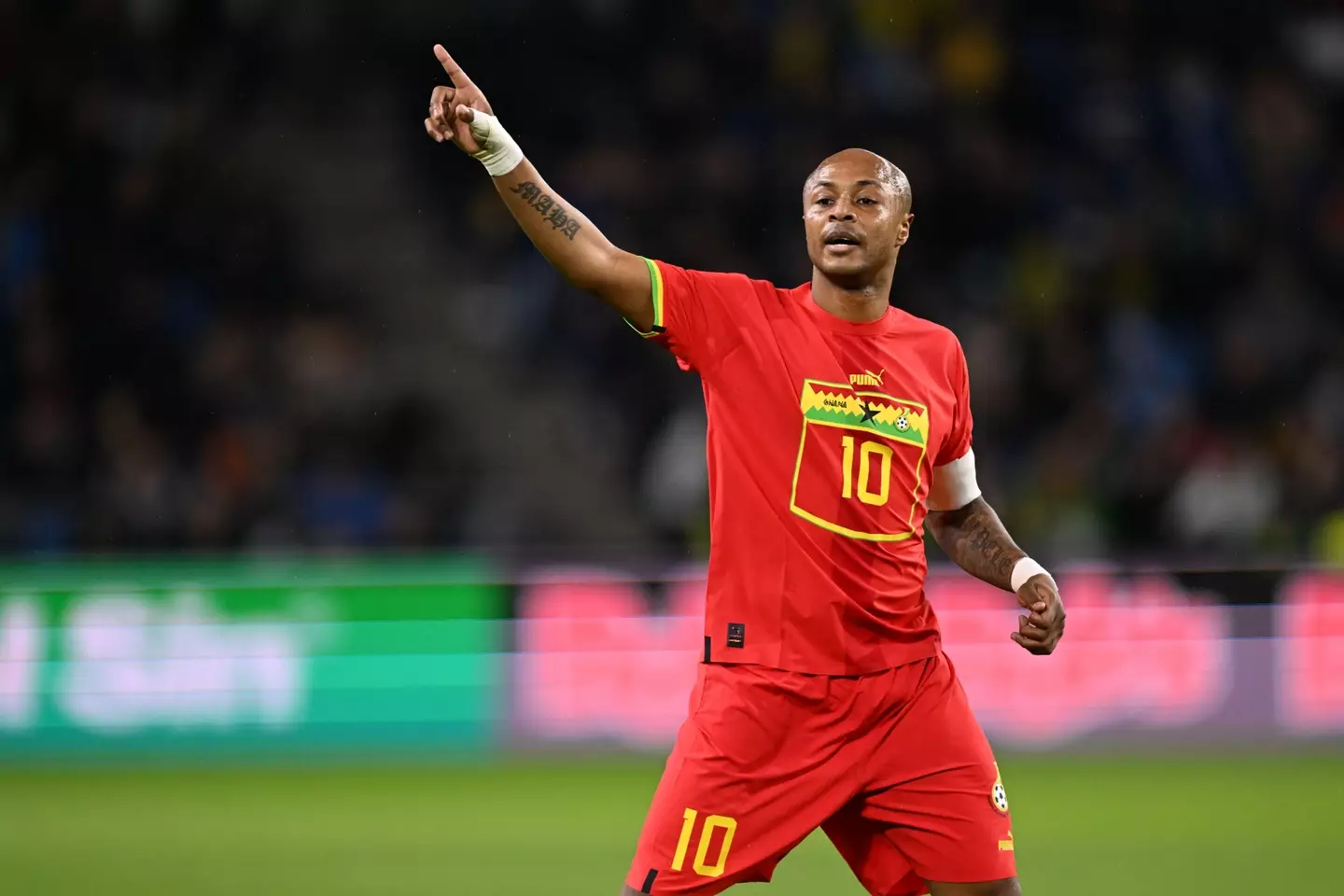 Andre Ayew is reportedly in talks with Everton (