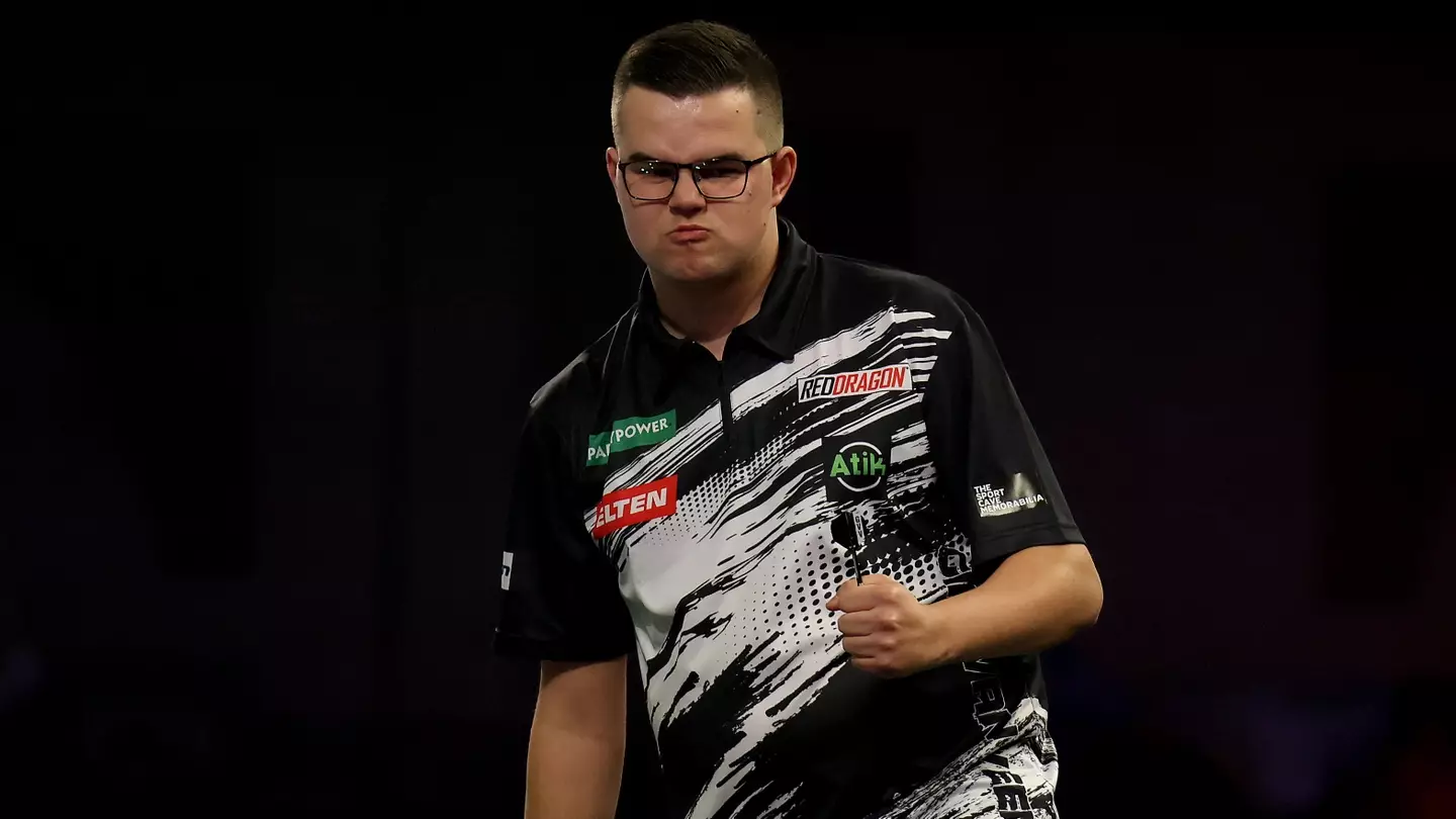 Darts Star Gian Van Veen Uses ‘Ghost Throw’ To Reach World Championship Semi-Final