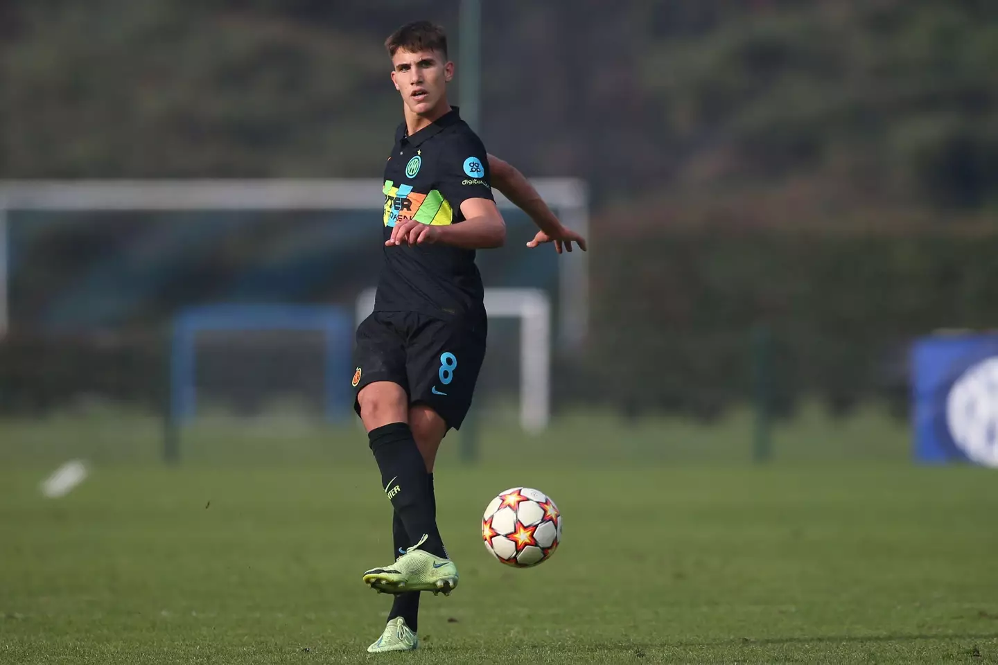 Cesare Casadei of Internazionale plays the ball forwards during the UEFA Youth League match at Youth Development Centre. (Alamy)