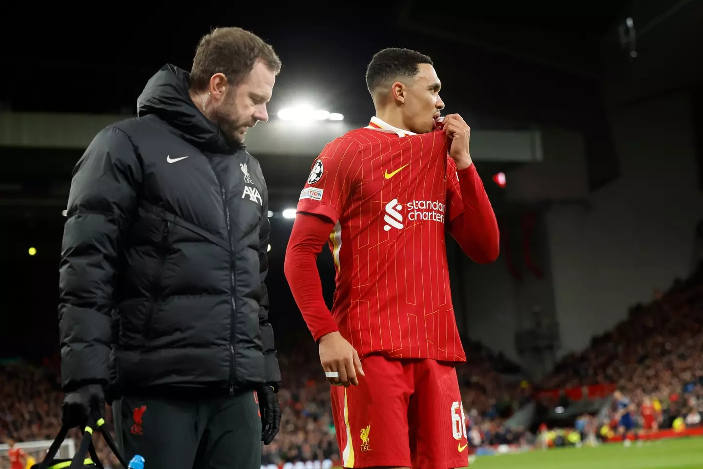 Trent Alexander-Arnold limps off injured against Paris Saint-Germain. Image: Getty