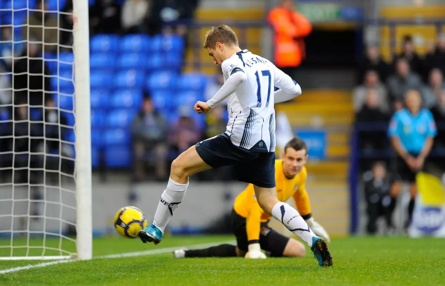 Klasnic pictured scoring against Manchester City. Image credit: Getty