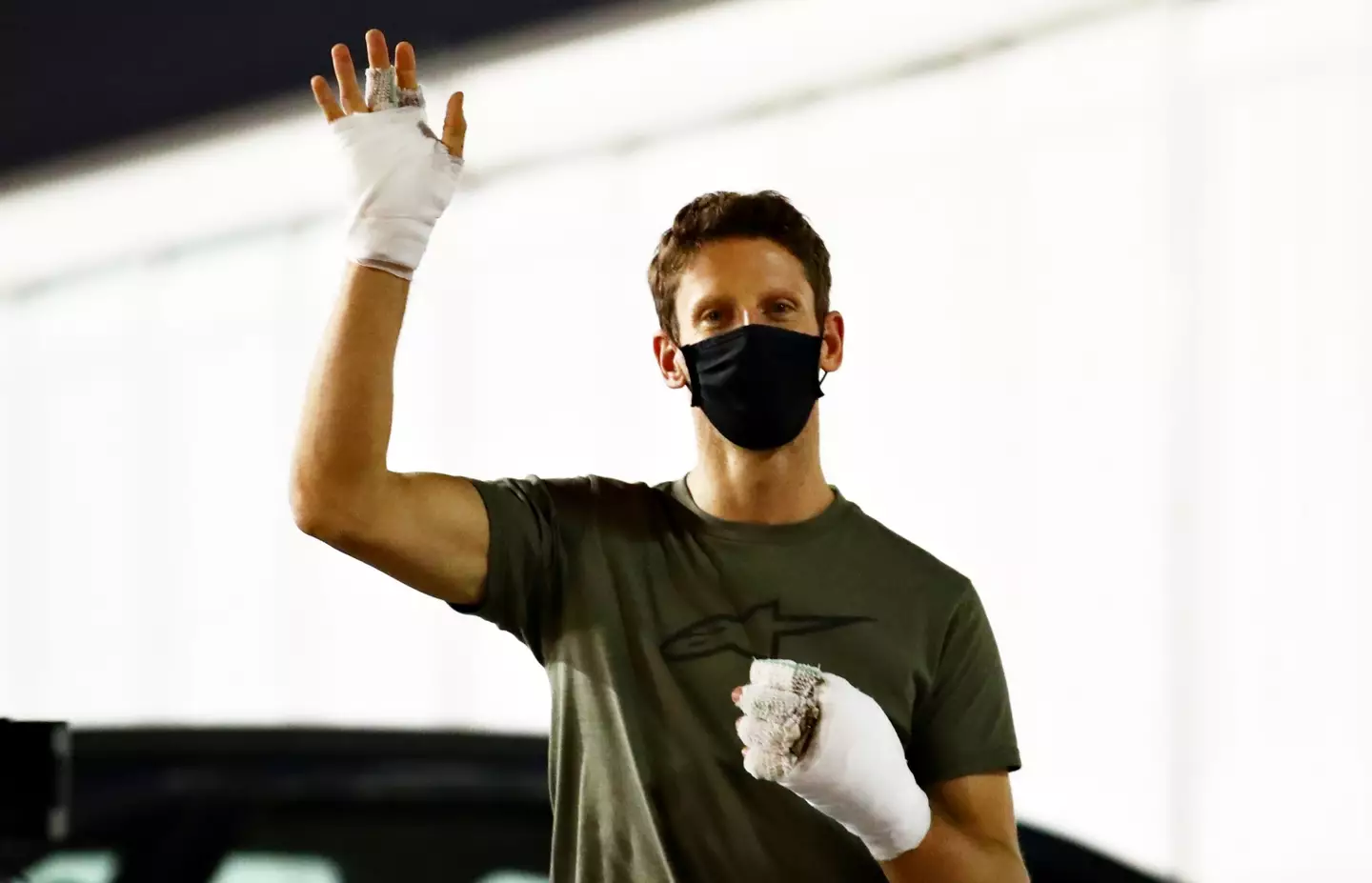 Romain Grosjean with bandages at Bahrain GP. Image: Bryn Lennon / Staff via Getty