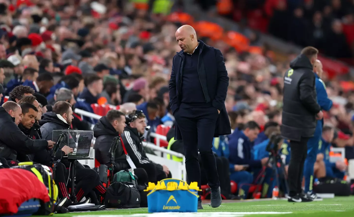 Arne Slot cuts a dejected figure against Nottingham Forest. Image: Getty