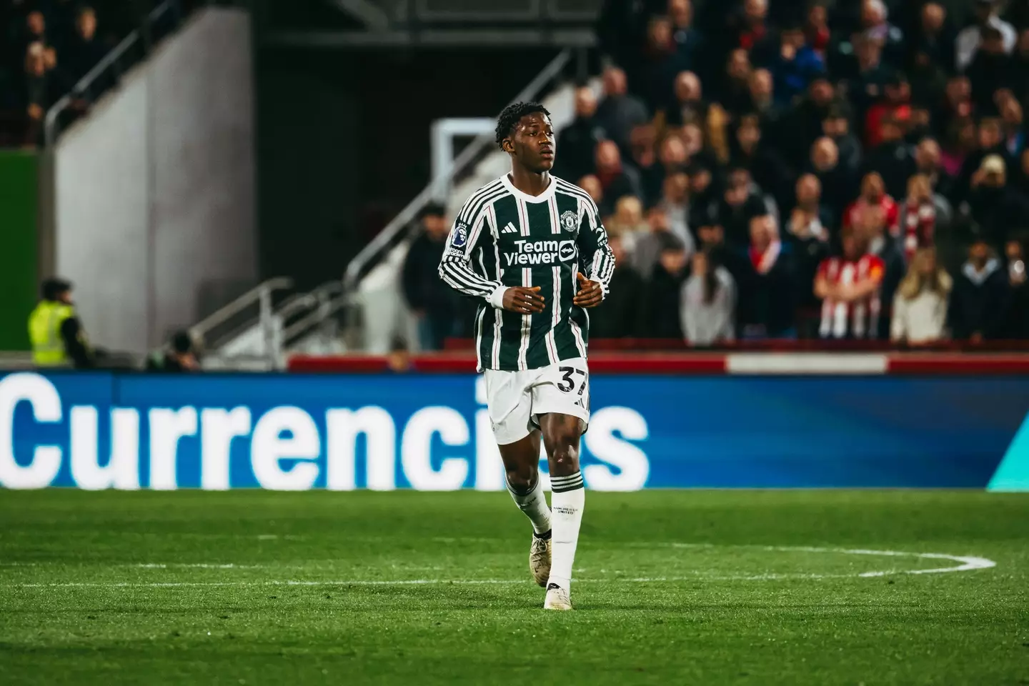 Manchester United's Kobbie Mainoo in action against Brentford. Image: Getty