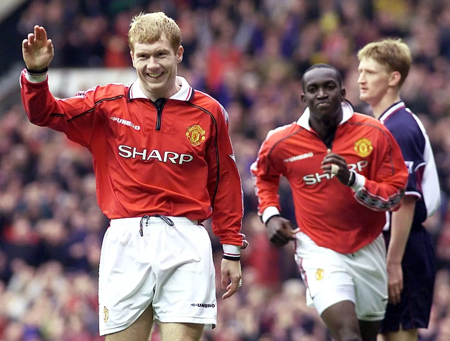 Paul Scholes celebrates scoring his third goal against West Ham United. (Alamy)