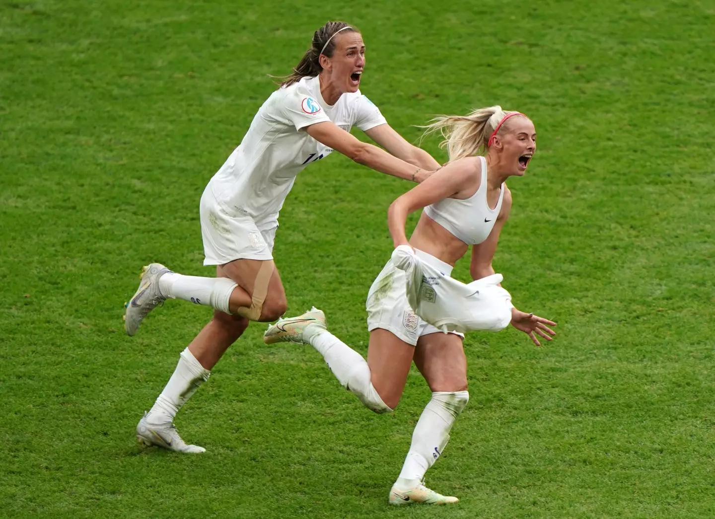 Kelly runs off to celebrate, chased by Jill Scott. Image: Alamy