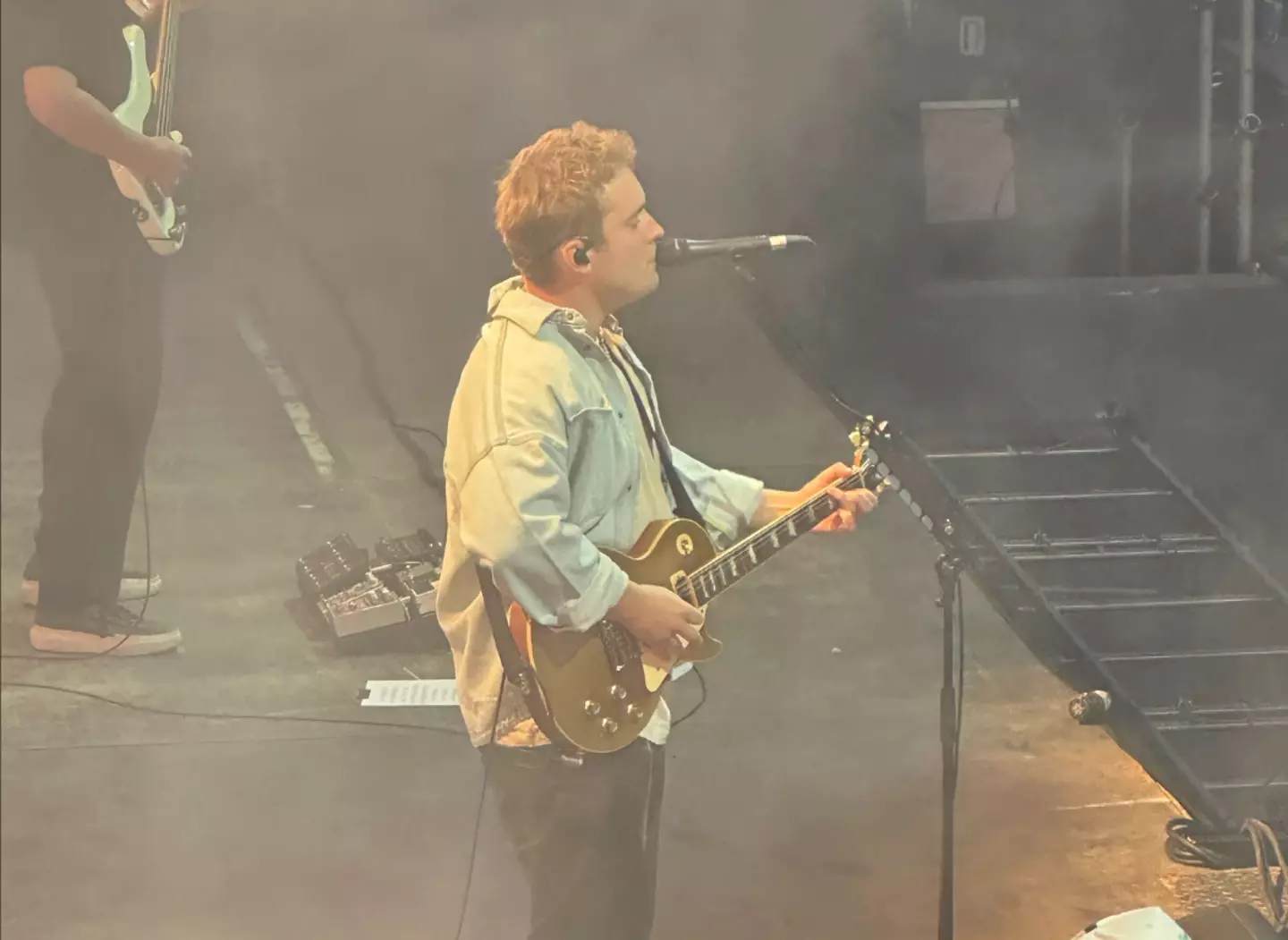 Sam Fender performing at Silverstone 2025 (credit: Tom Jenkins)
