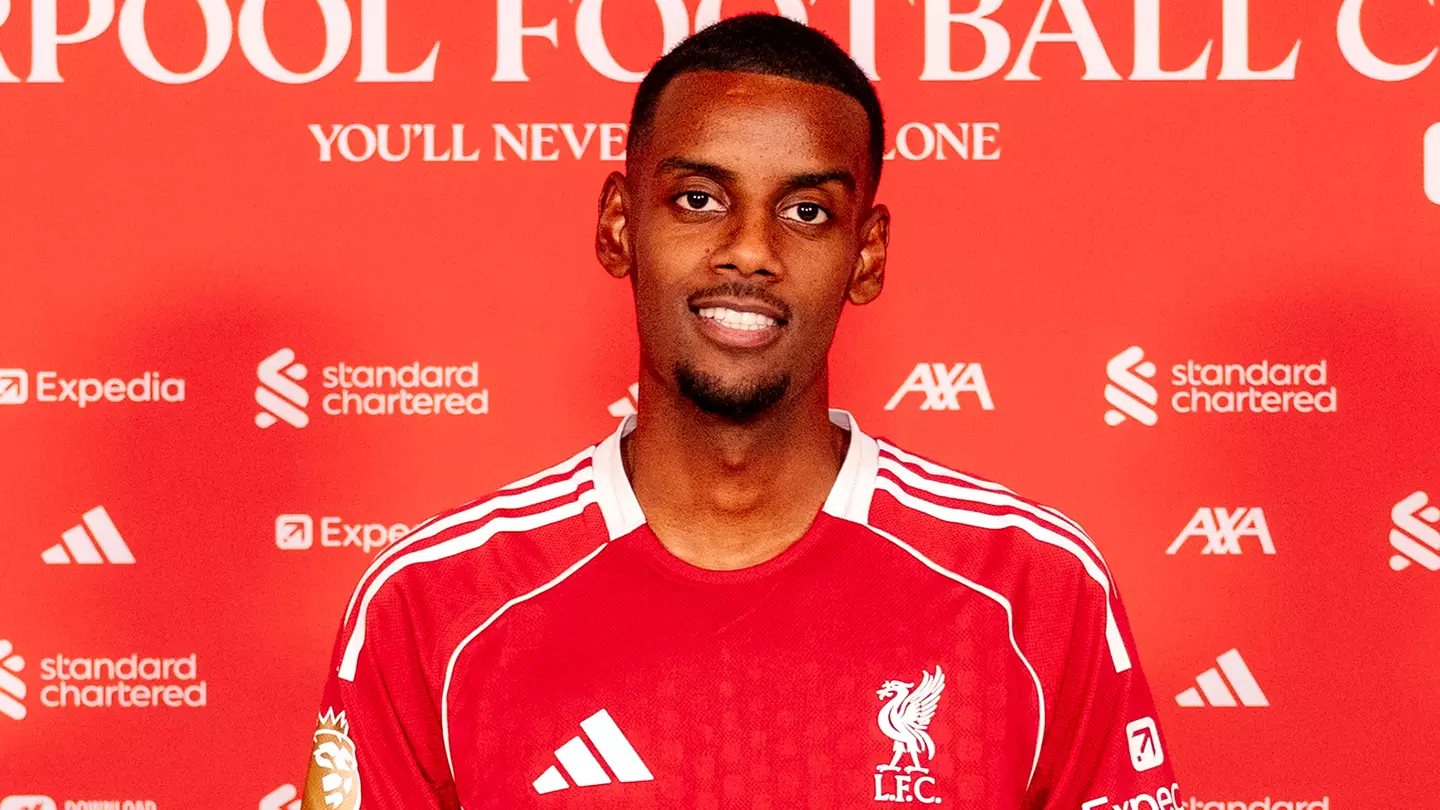 Fans Spot Major Error in Liverpool’s Alexander Isak Unveiling Post