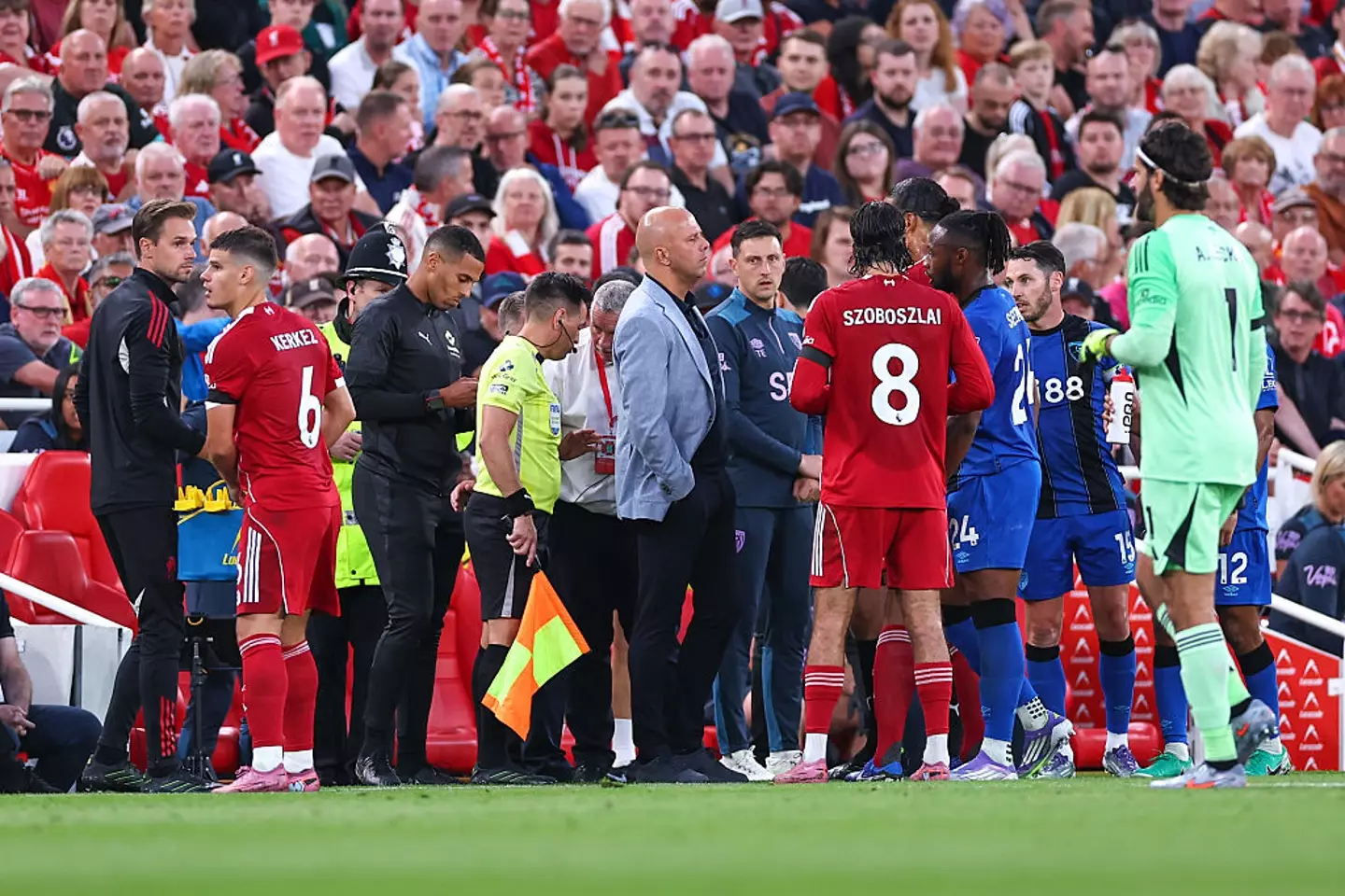 Semenyo immediately reported the incident to referee Anthony Taylor (Image:Getty)