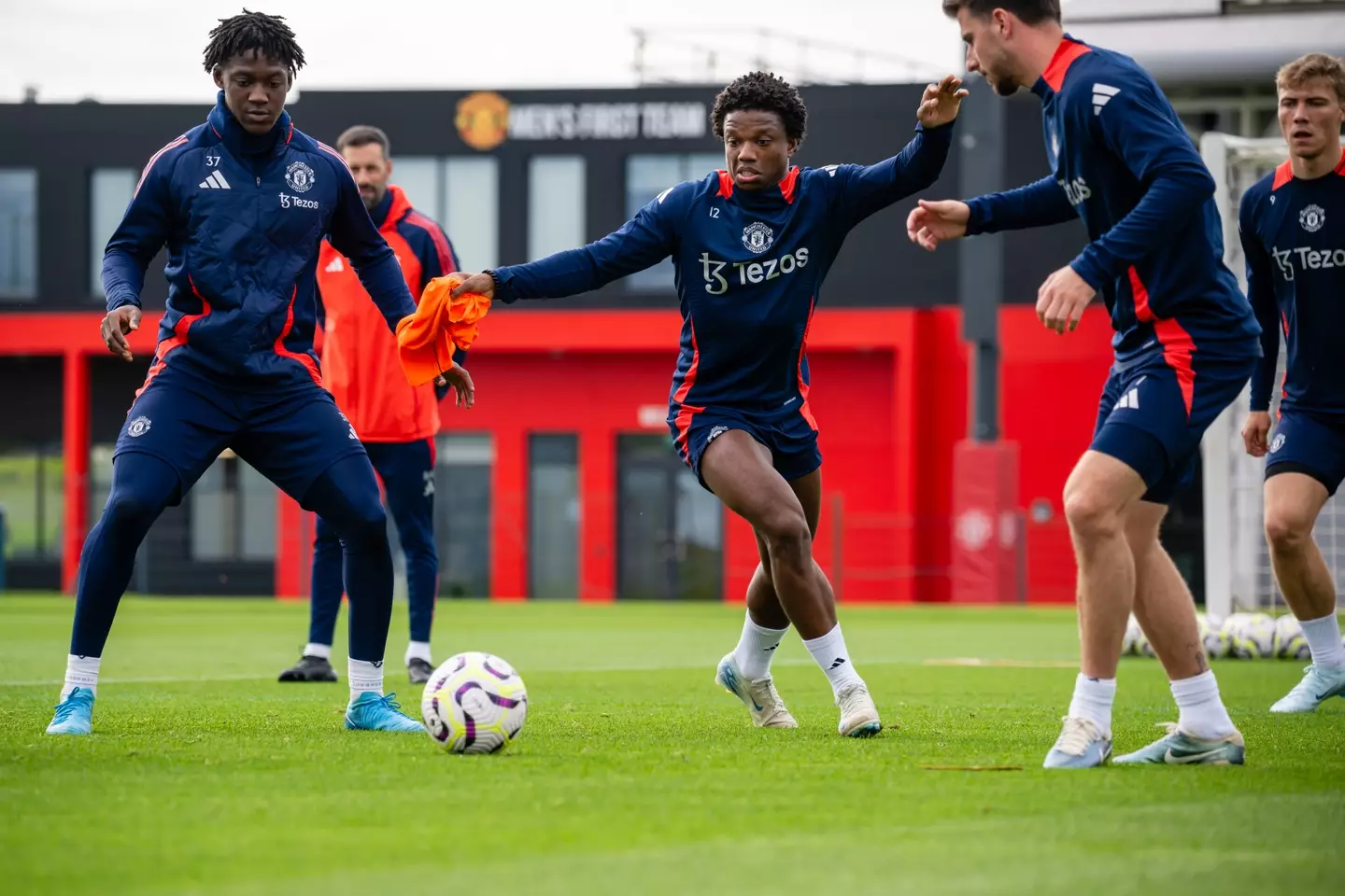Tyrell Malacia during a Manchester United training session. Image: Getty