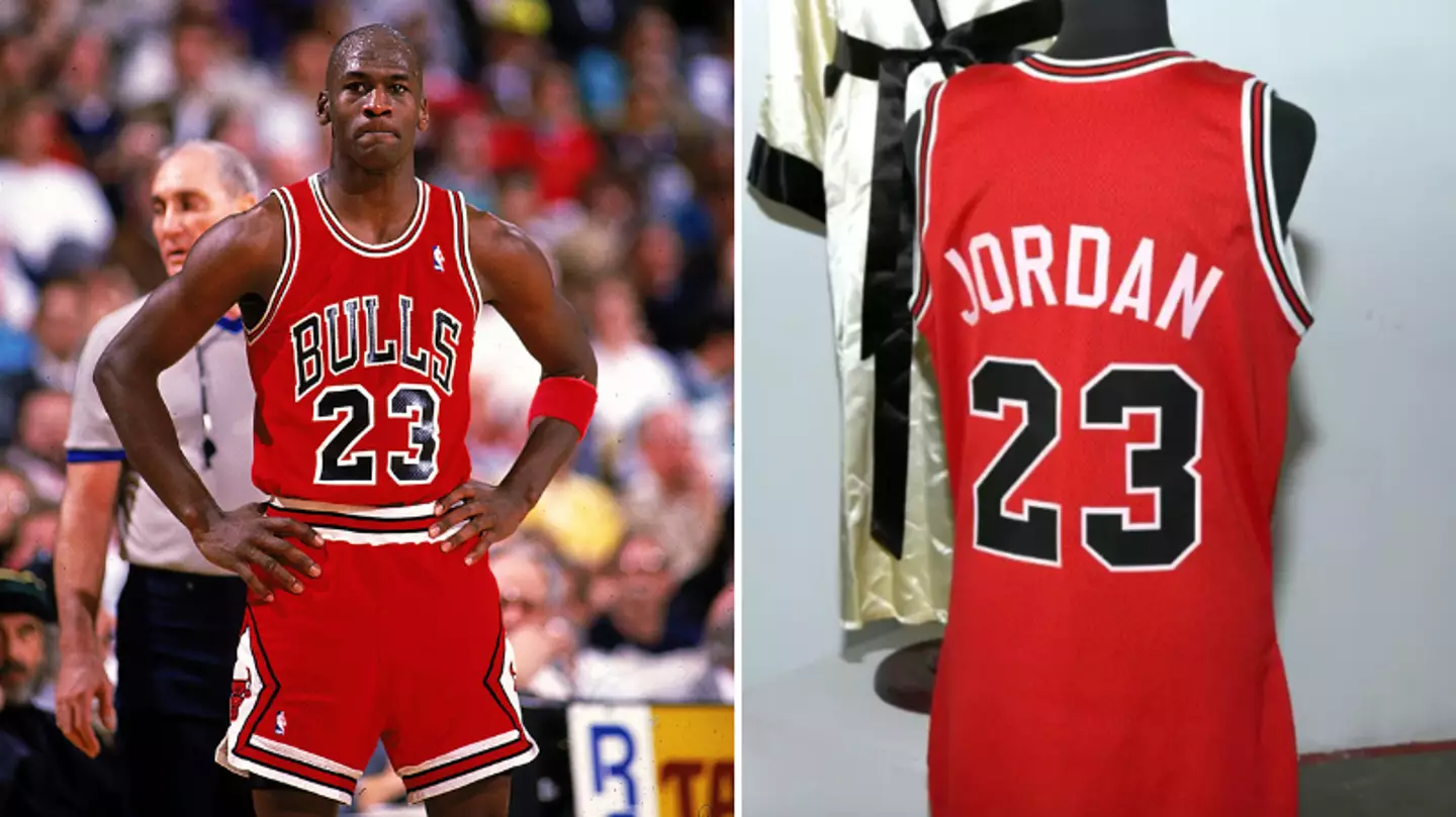 Michael Jordan once made the Chicago Bulls lose $100,000 due to kit error