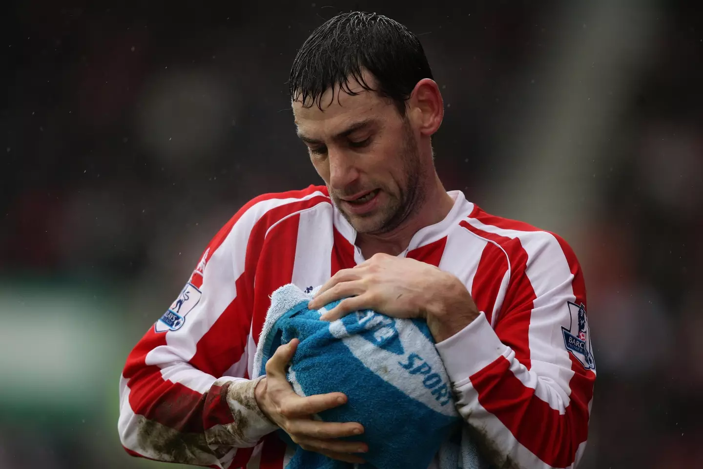 Delap benefited from using a towel. when it came to his throw-ins. (Image