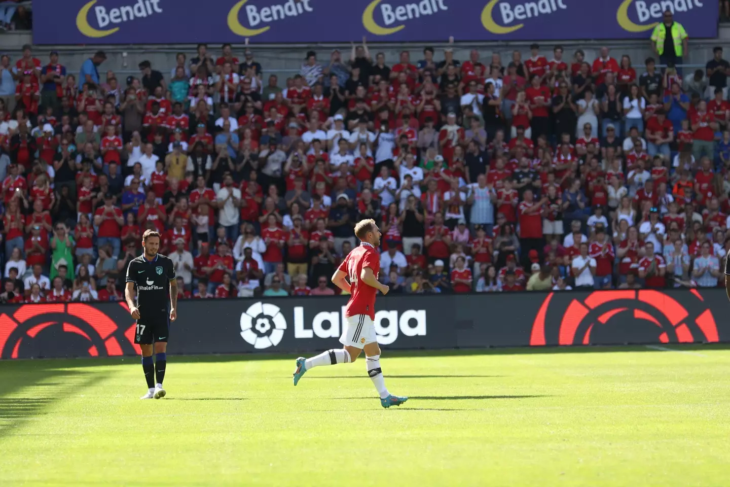 Chrisian Eriksen on his unofficial Manchester United debut. (Alamy)
