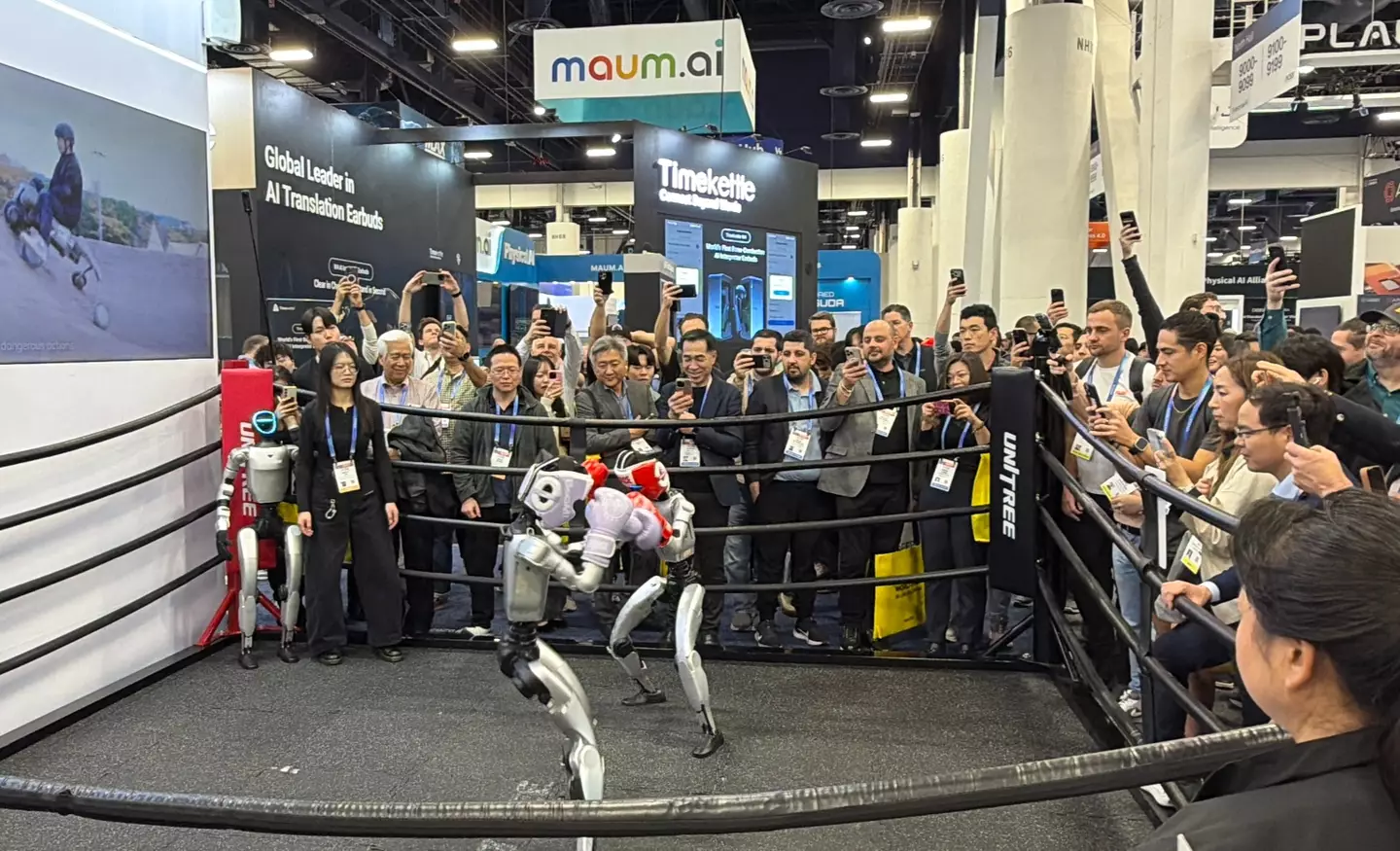 Two Unitree robots fight in the ring at the Consumer Electronics Show in Las Vegas. (Image: Getty)