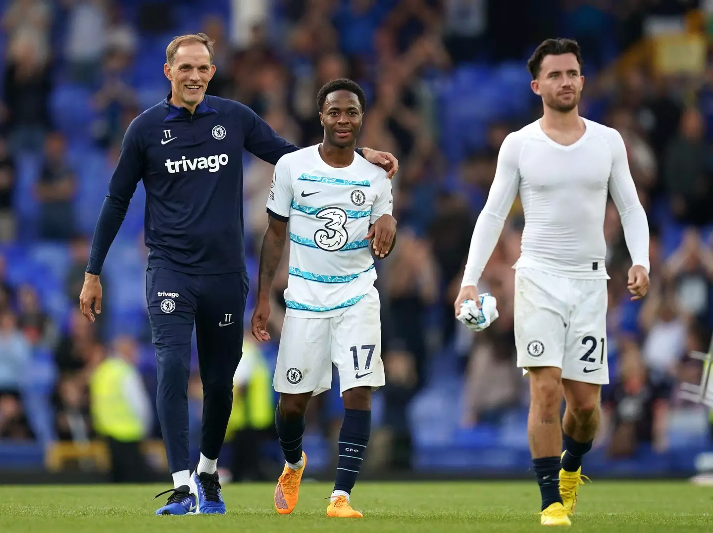 Chelsea manager Thomas Tuchel greets Chelsea's Raheem Sterling following the Premier League match at Goodison Park, Liverpool. (Alamy)