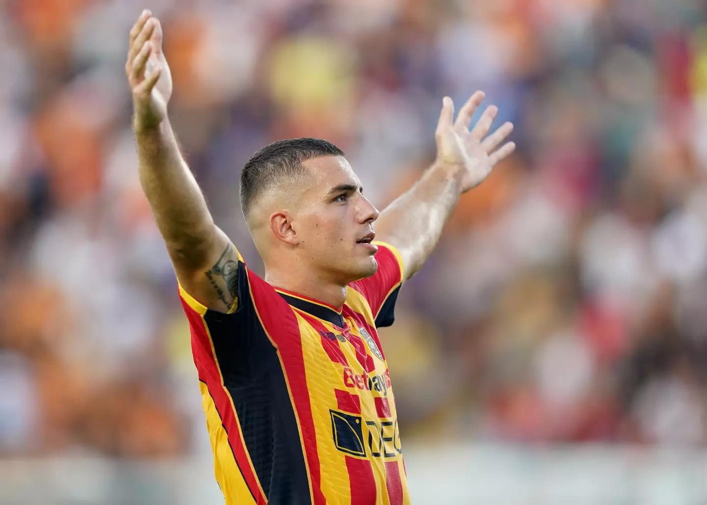 Nikola Krstovic celebrates scoring a goal for Lecce. Image: Getty