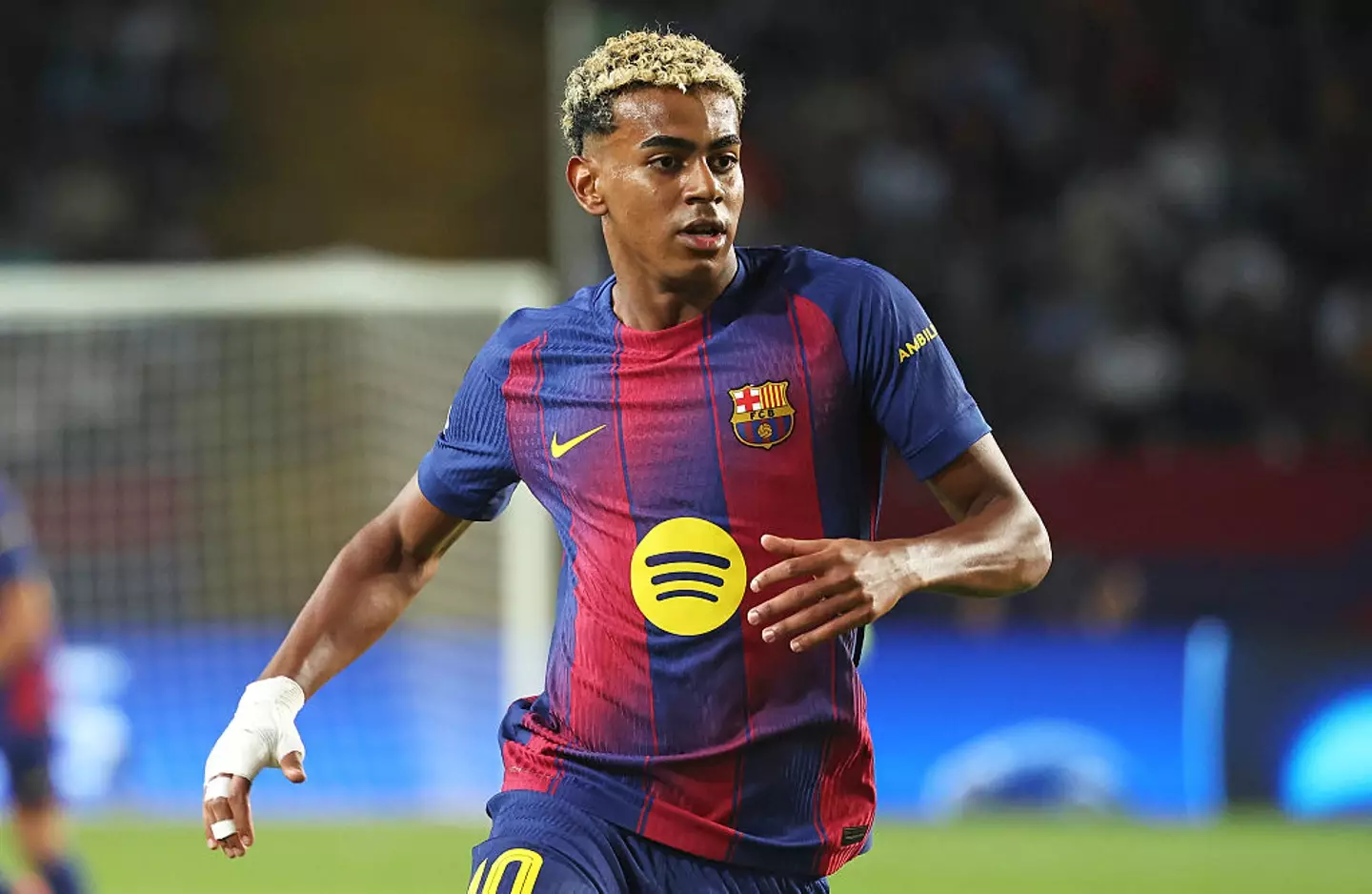 Lamine Yamal in action for Barcelona (Credit:Getty)