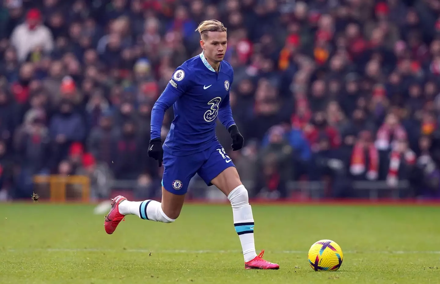 Mykhailo Mudryk in action for Chelsea. Image: Alamy 