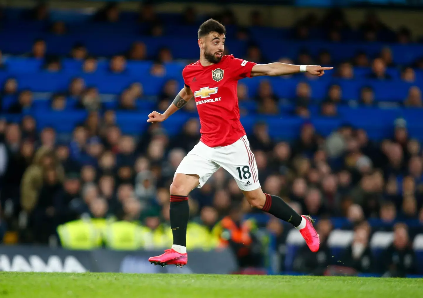 Bruno Fernandes with Manchester United in 2019/20. (Alamy)