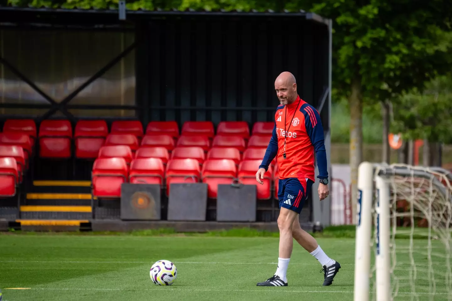 Erik ten Hag during a Manchester United training session. Image: Getty