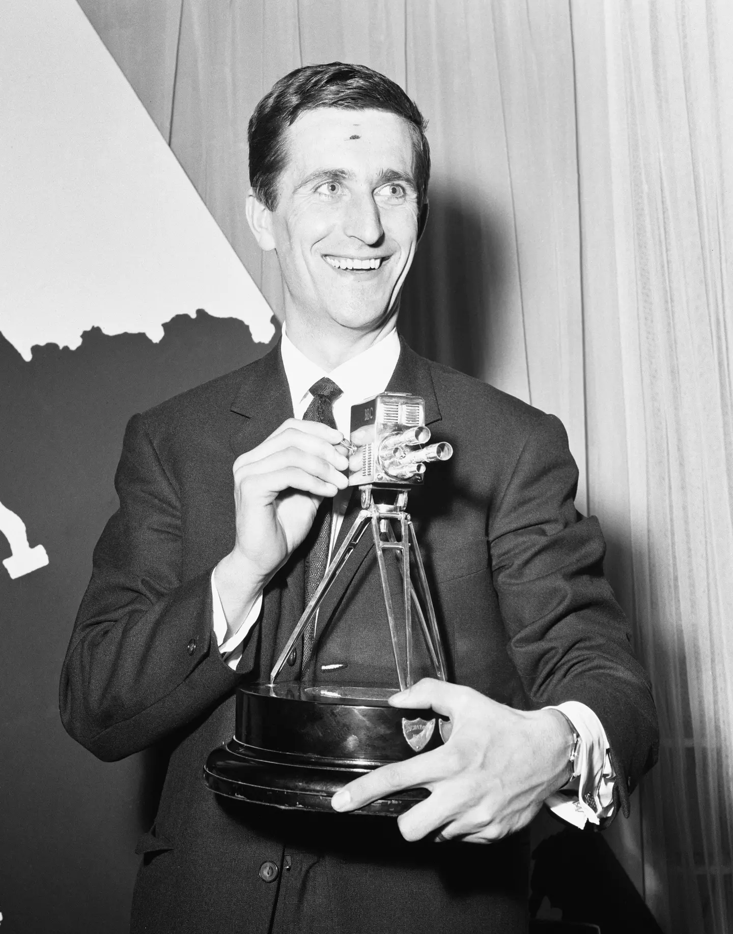 Tommy Simpson with the 1965 Sports Personality of the Year award / Photo by Daily Mirror/Mirrorpix/Mirrorpix via Getty Images