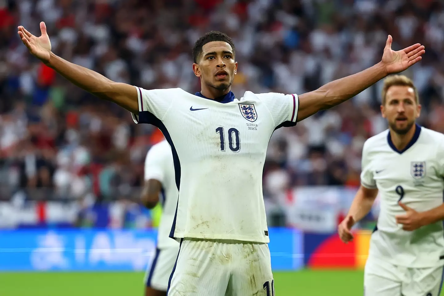 Jude Bellingham celebrates scoring a goal against Slovakia. Image: Getty