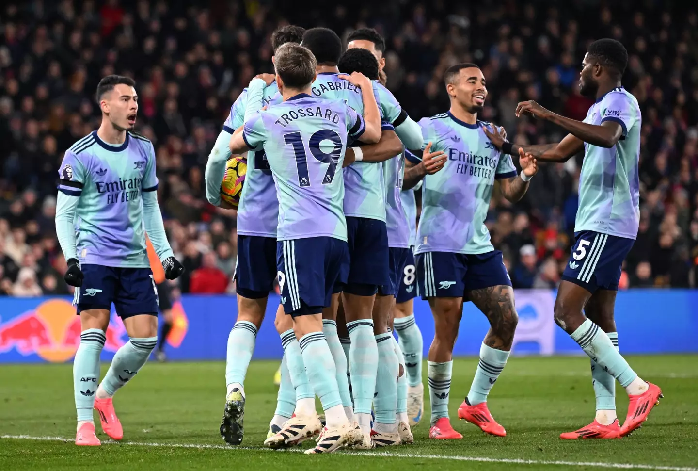 Arsenal beat Crystal Palace 5-1. (Image: Getty)