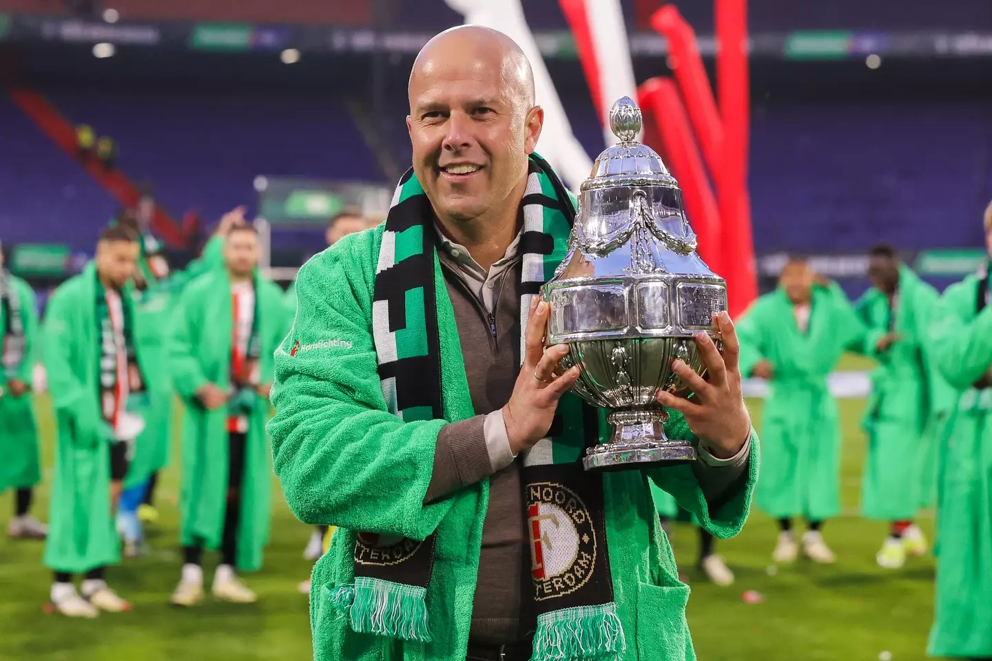 Arne Slot celebrates winning the KNVB cup following their win over NEC Nijmegen on April 21, 2024. Image credit: Getty