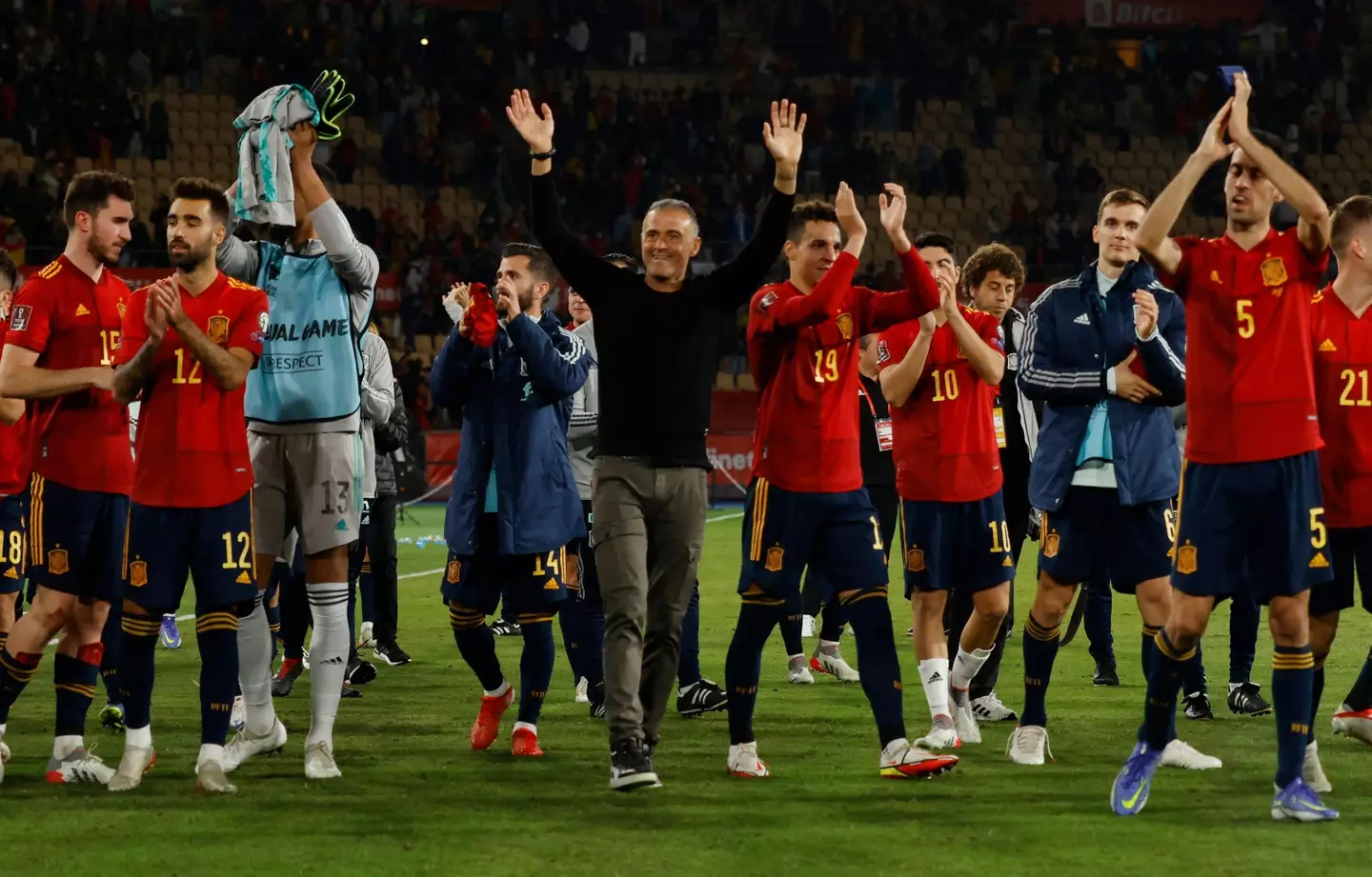 Enrique with the Spain players. (Image