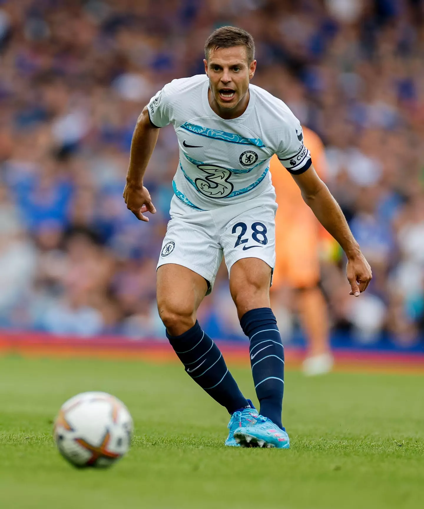 Cesar Azpilicueta has recently signed a new deal at Chelsea. (Alamy)