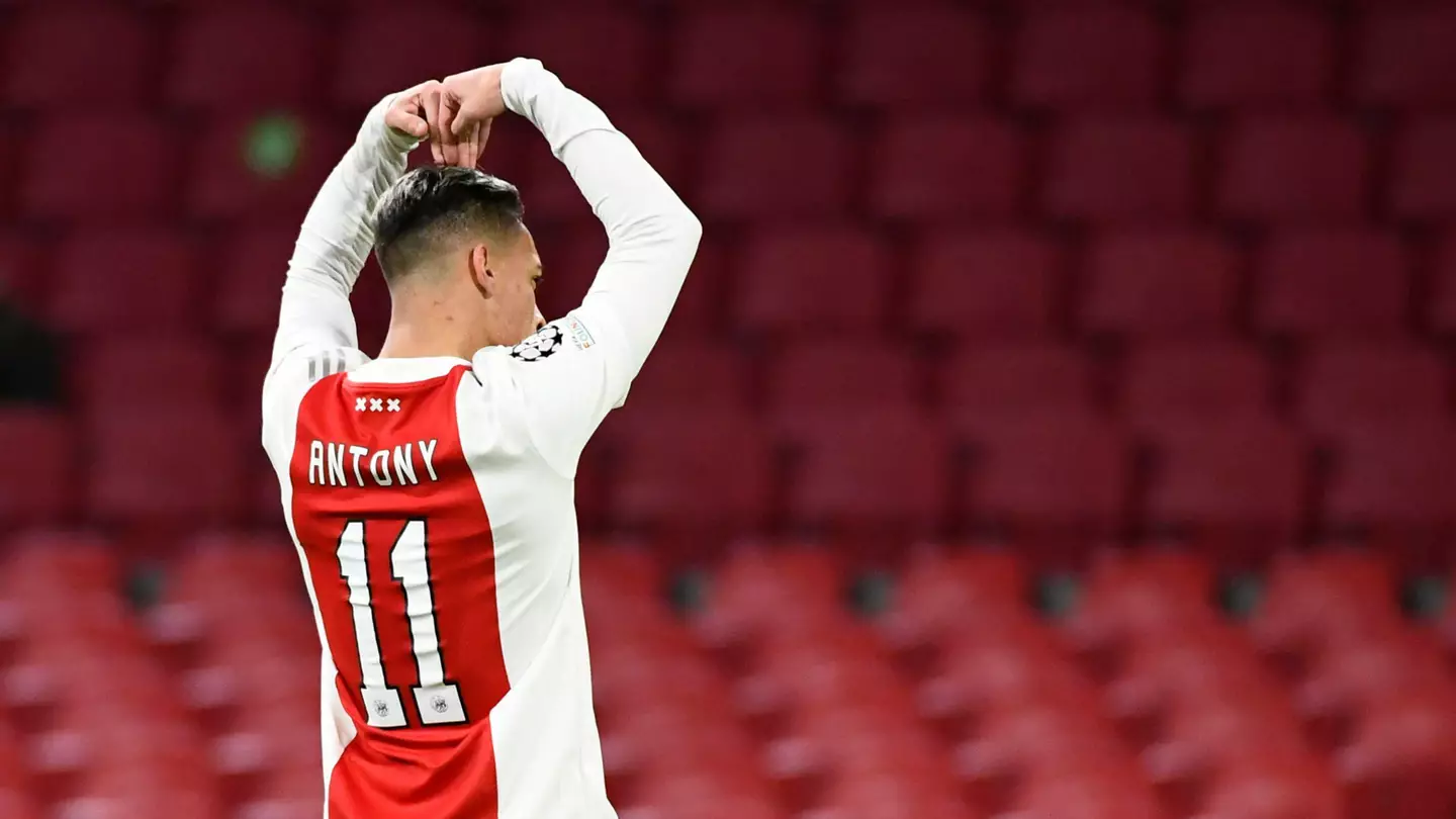 The Manchester United shirt number available for €100 million signing Antony