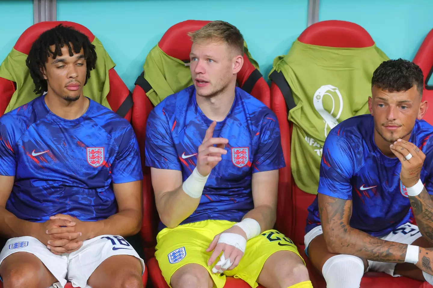 Alexander-Arnold alongside other unused squad members Aaron Ramsdale and Ben White. Image: Alamy